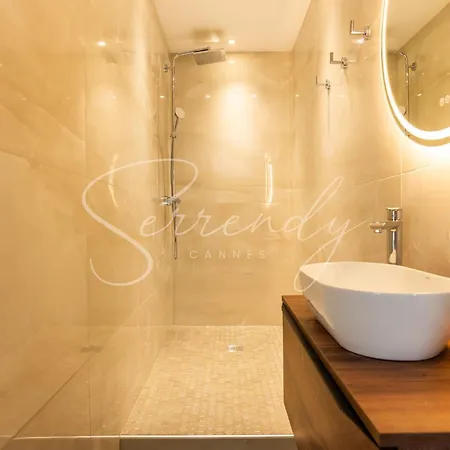 Stylish 1-bedroom Near Beaches & Croisette Apartment *